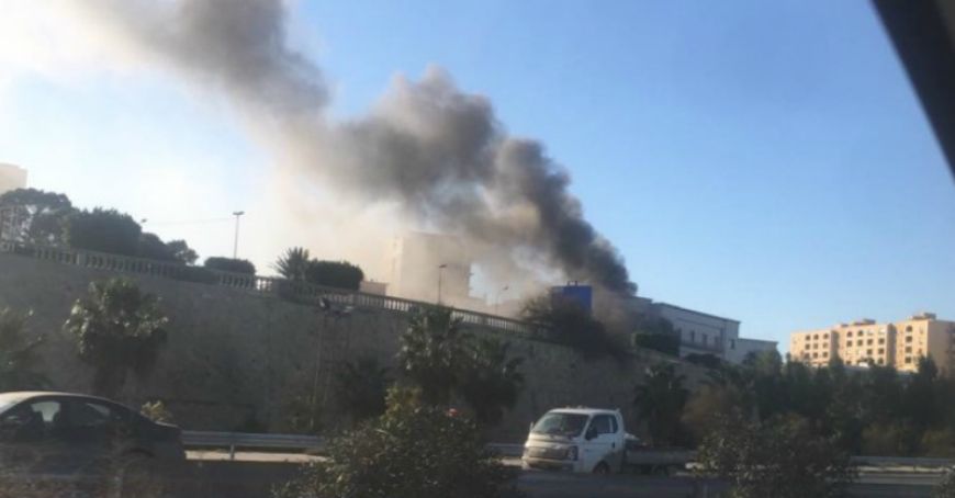Atac sinucigaş la sediul Ministerului de Externe din Libia