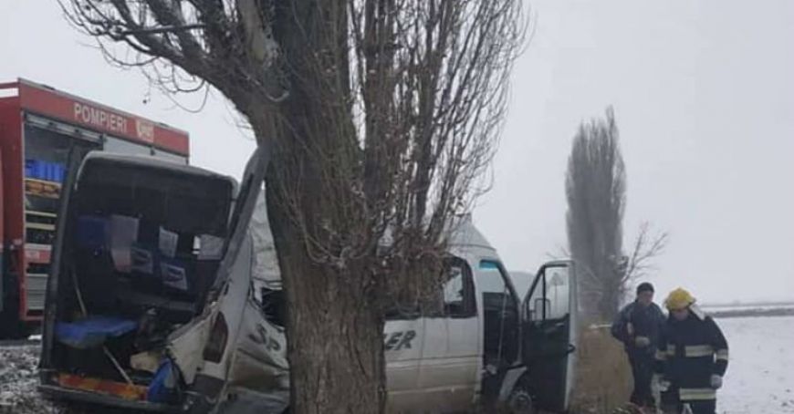 Un microbuz cu pasageri, implicat într-un accident în raionul Hânceşti