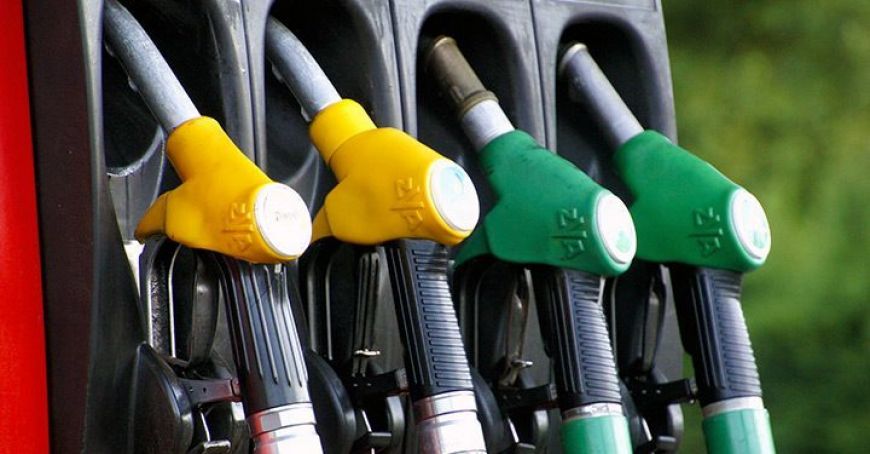 Staţiile PECO din ţară ar putea trece la regimul de autoservire