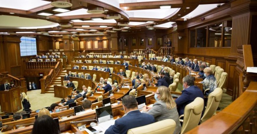 Parlamentul a extins categoriile de beneficiari ai subvenţiilor în agricultură