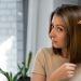 РЕКЛАМА // Как выбрать средство против выпадения волос: советы экспертов и важные ошибки
